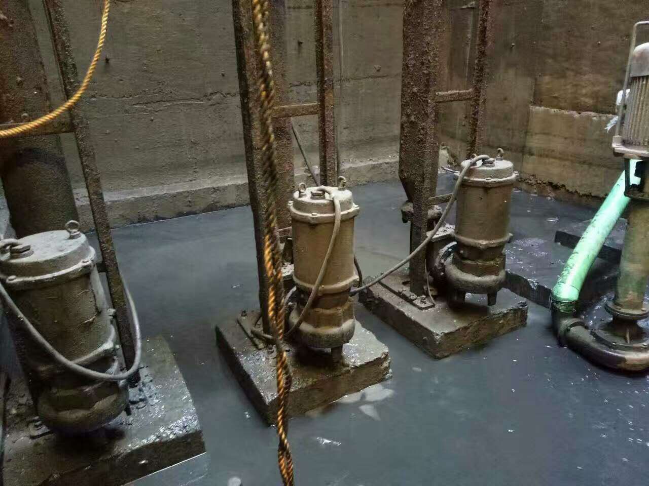 武侯污水池清理